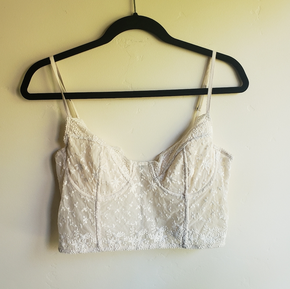 Spell White Lace Crop Top - Picture 2 of 11
